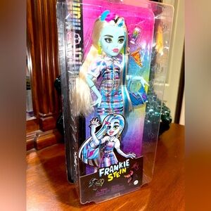 NIB Mattel Monster High G3 Frankie Stein's Day Out Doll 2022 # HKY73 Item # 3